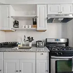The Oakden Suites In Orange Loop A5